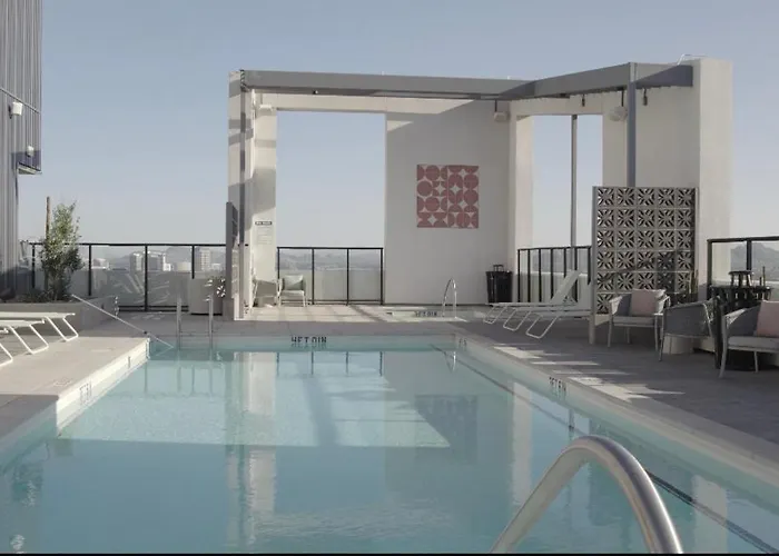Apartment Couples Getaway Highrise Dwntown Phx Skyline Views Phoenix